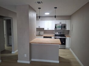 Building Photo - 345 FM86