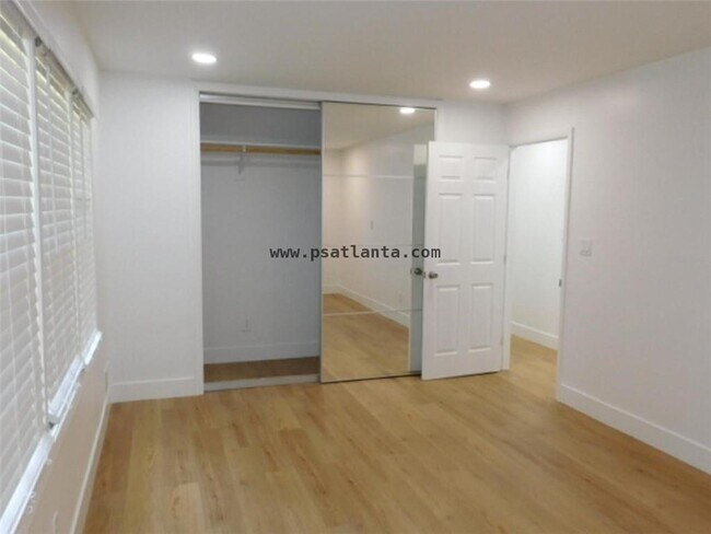 Building Photo - 2789 Narron Ct SW