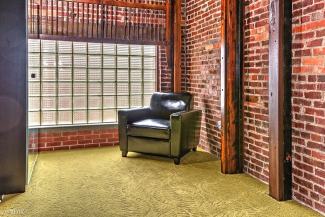 Foto del edificio - 1 br, 1 bath Corporate Suite - BRIX 1A