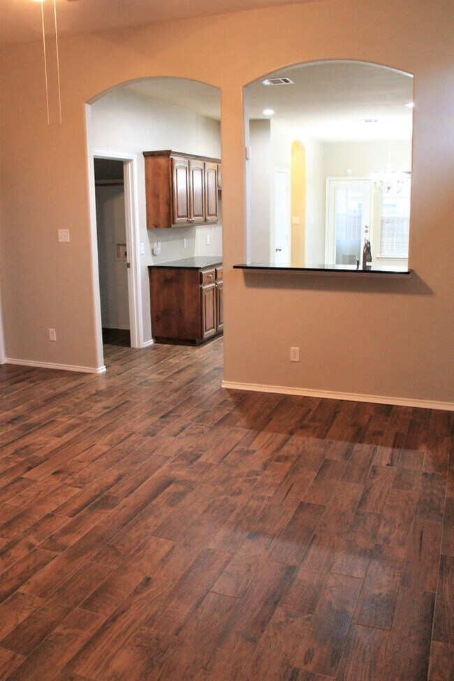 Foto del edificio - Beautiful Home in Twin Mills close to Bail...