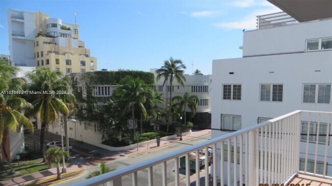 Building Photo - 1255 Collins Ave