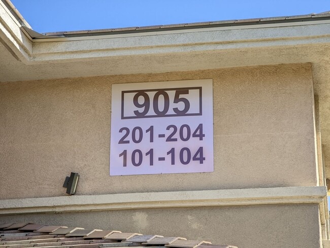 Building Photo - 905 Duckhorn Ct