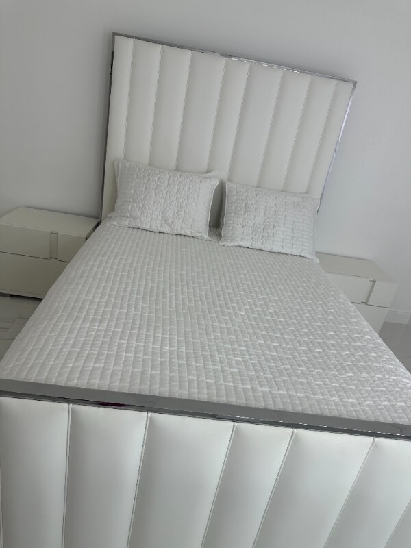 Foto del edificio - 6858 Camille St