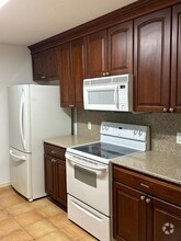 Building Photo - 1203 Town Center Dr
