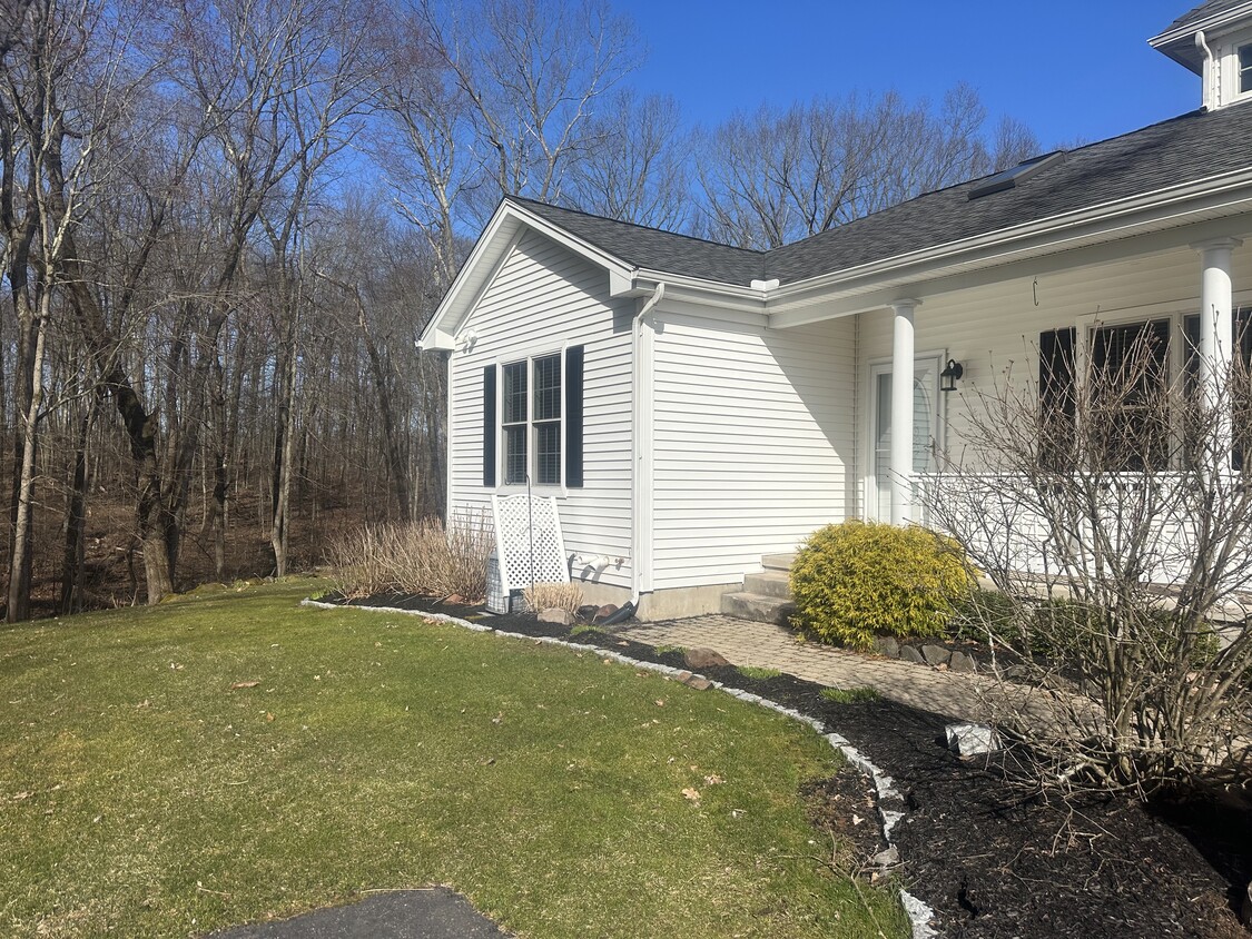 42 Vintage Ln, South Windsor, CT 06074 Townhome Rentals in South