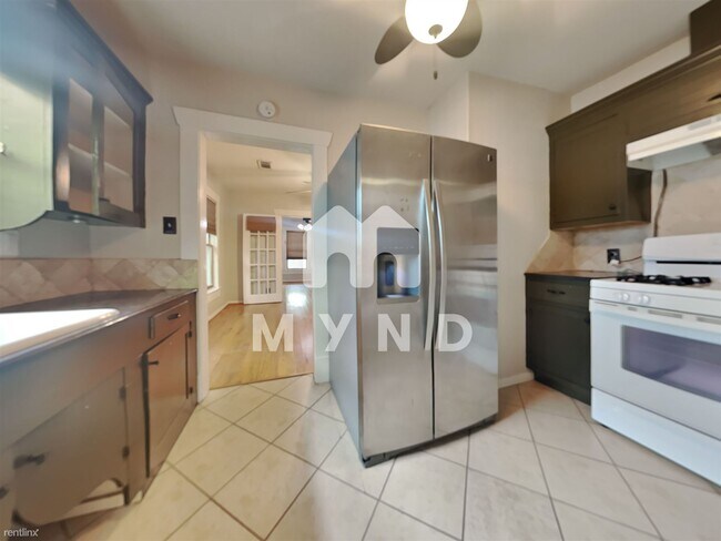 Building Photo - 1 br, 1 bath House - 405 James St Unit 2