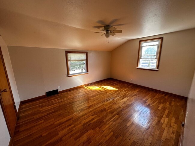 Building Photo - 811-811 Miller Ave