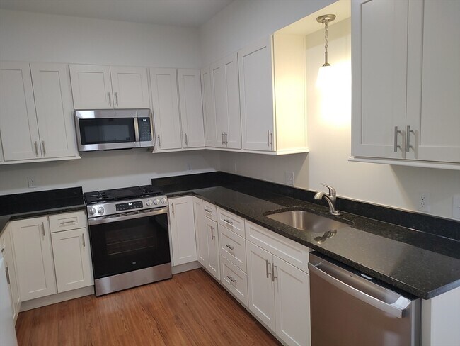 Foto del edificio - 10 Franklin Ave