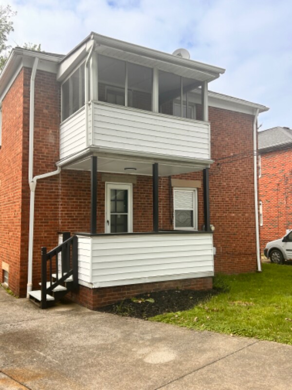Foto del edificio - 19930 Lakeshore Blvd