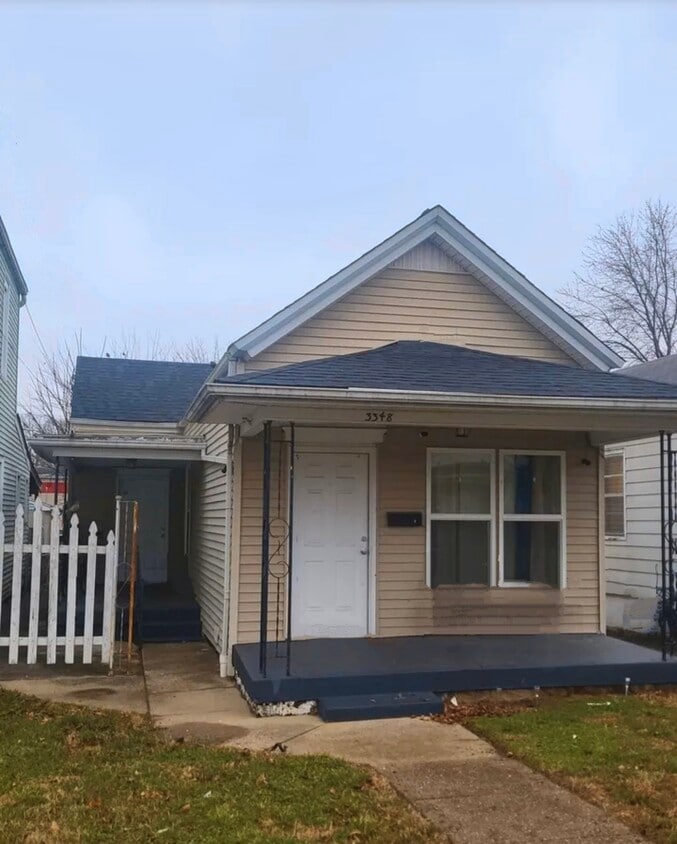 Front and side covered porches - 3348 Bohannon Ave