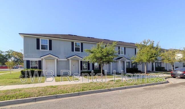 Foto del edificio - 8401 McGirts Village Ln