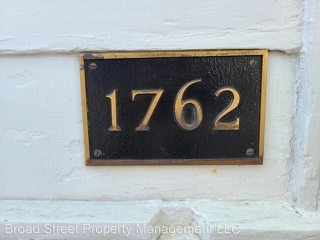 Building Photo - 3 br, 2 bath House - 66 E Main Street