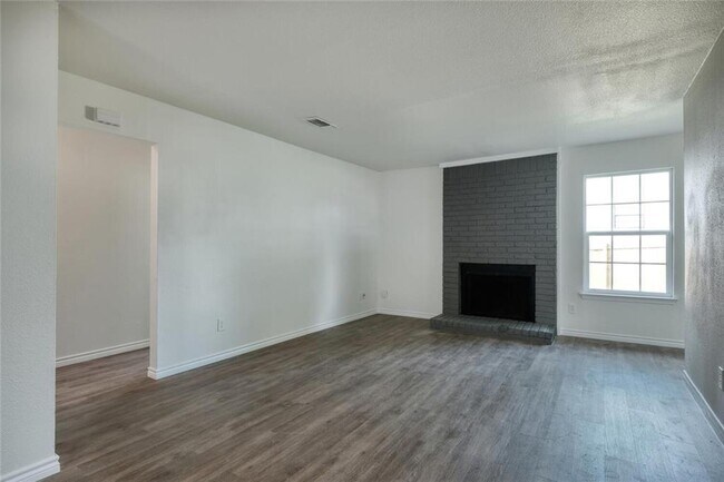 Building Photo - 7405 Tumbleweed Dr