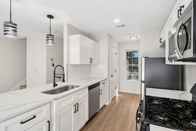 Foto del edificio - 1708 E 17th St