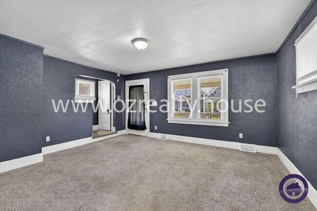Foto del edificio - 2040 Berkshire Pl