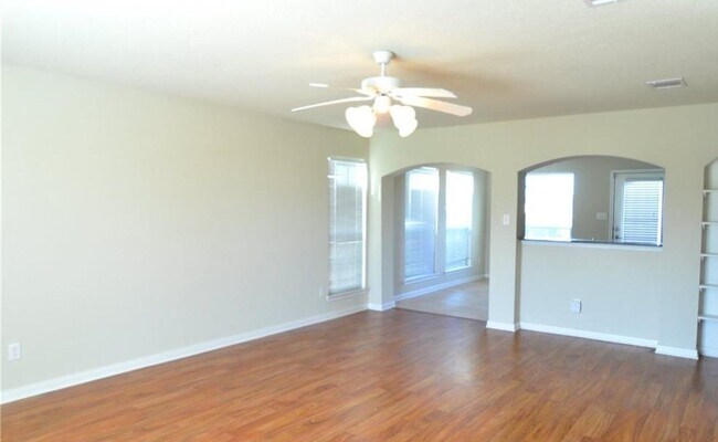 Building Photo - 4117 McFarland Dr