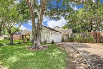 Building Photo - 1074 Apache Falls Dr