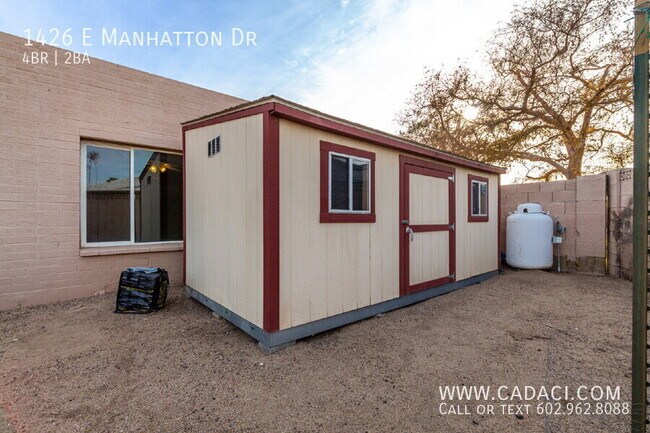 Building Photo - 1426 E Manhatton Dr