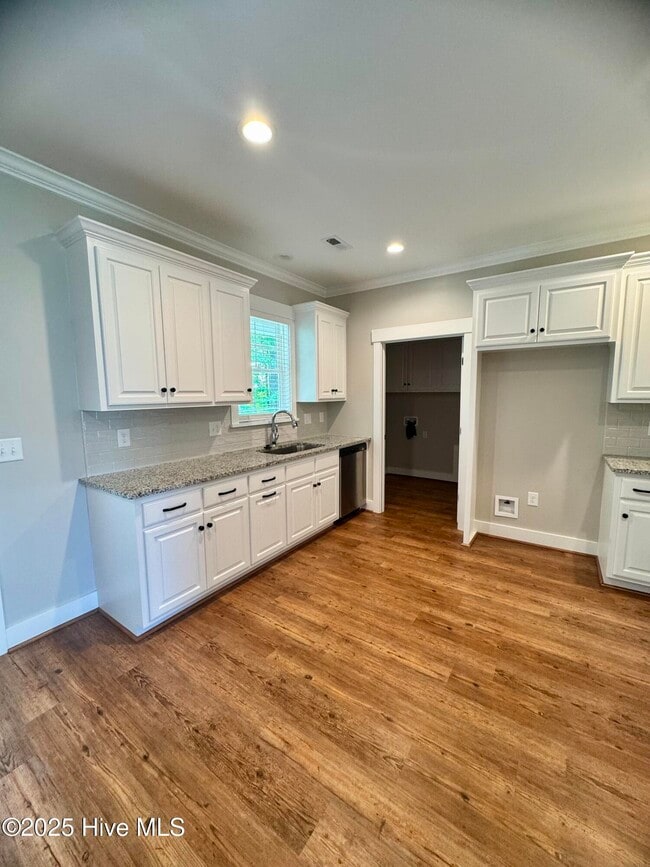 Building Photo - 5105 N Durban Dr