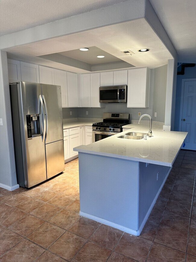 Building Photo - 161 Kachina Dr