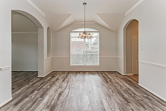 Building Photo - 25206 Piney Heights Ln
