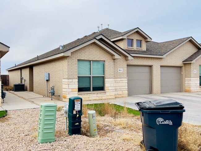Foto del edificio - Modern 3-Bedroom Duplex in West Lubbock