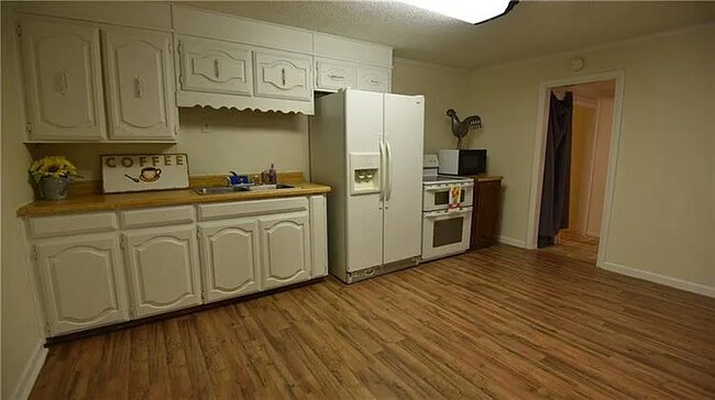 Foto del edificio - 118 County Rd 1816