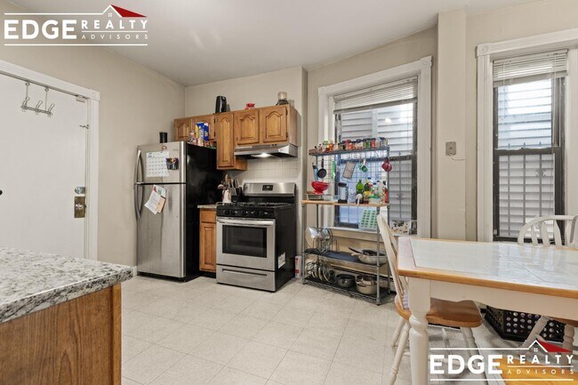 Foto del edificio - 169 Western Ave