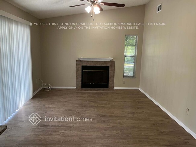 Foto del edificio - 12805 Slippery Elm Ct