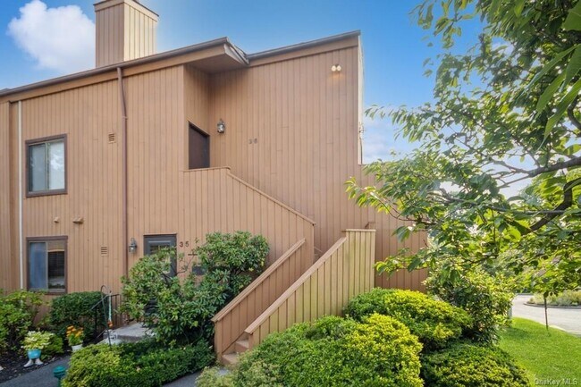 Building Photo - 36 Hudson View Hill
