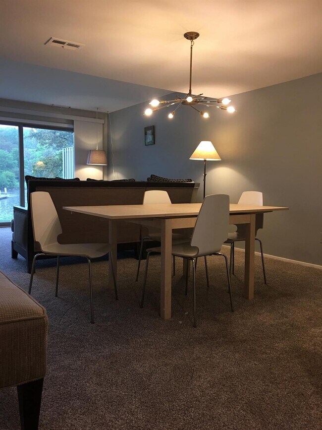 Foto del edificio - 622 Peninsula Ct