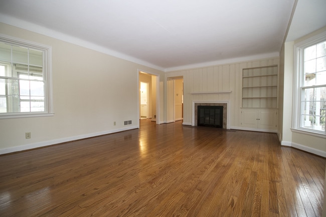 Building Photo - 3139 Cheltenham Rd