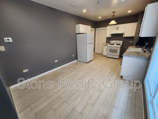 Building Photo - 1535 Barbour Ave