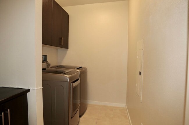 Foto del edificio - Luxury Condo Living in Central Park West –...