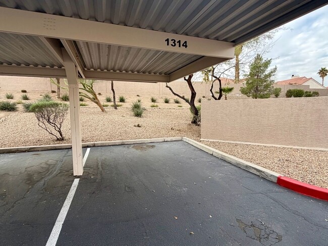 Building Photo - Coming soon: 1st floor 2 bedroom condo in central Green Valley