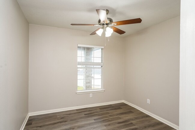 Building Photo - 18407 Heartland Ct