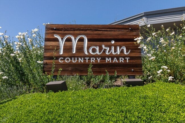 Building Photo - Serenity at Larkspur