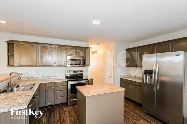Foto del edificio - 4804 Oakton Way