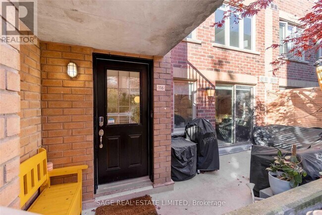 Building Photo - 11-111 Ruttan St