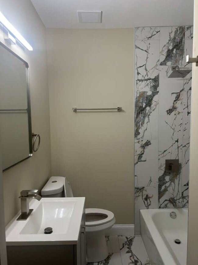 Foto del edificio - Spacious 3-Bedroom, 2-Bath Home with Modern Comforts