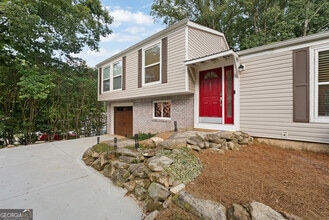 Building Photo - 203 Loblolly Ct