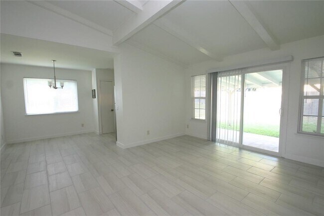 Building Photo - 7209 Shadywood Dr