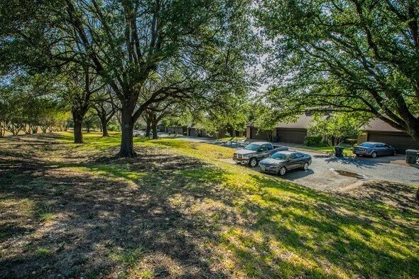 Foto del edificio - 2804 Stewart Dr