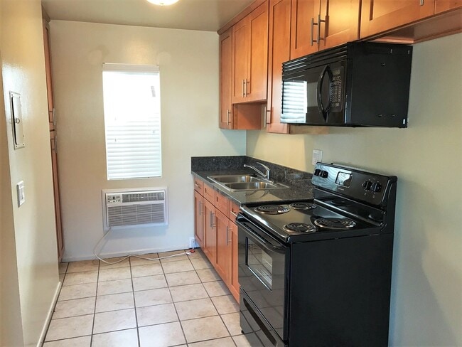 Foto del edificio - Adorable studio in desirable Burbank area!