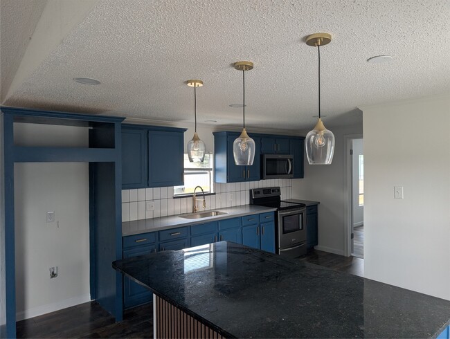 Foto del edificio - 608 CR-5102I