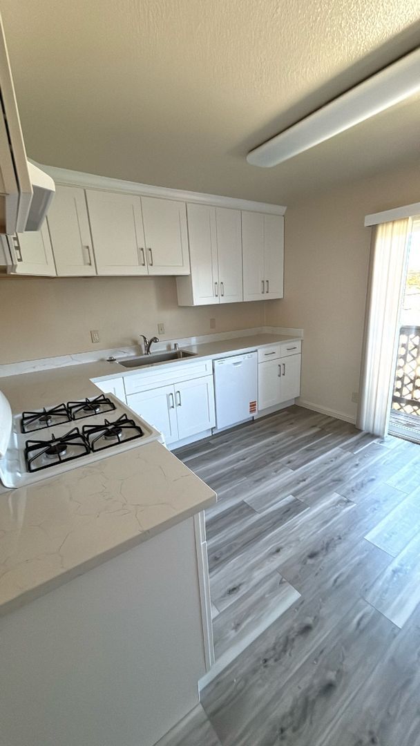 Foto del edificio - 2 Bedroom, 1 Bath Apartment