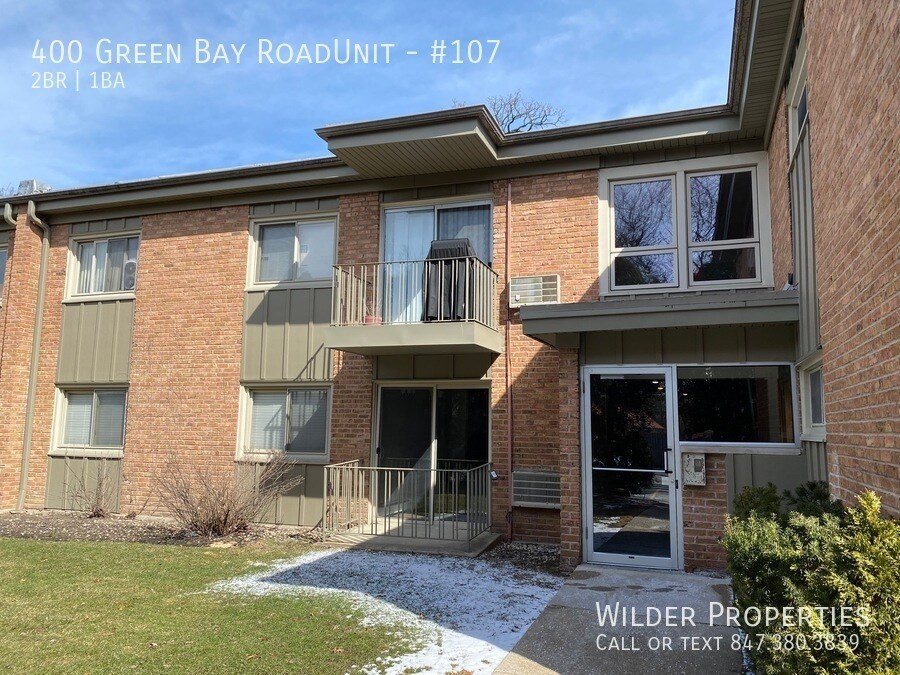 Primary Photo - 400 Green Bay Rd