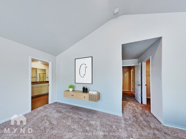 Building Photo - 72 Royal Mdw Dr