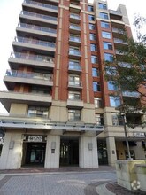 Building Photo - 3650 S Glebe Rd