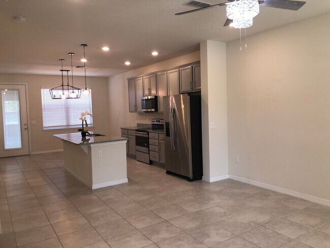 Foto del edificio - 2674 Mead Ave